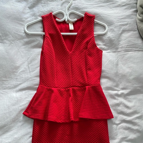 MINI RUFFLE DRESS😍 - Picture 1 of 3
